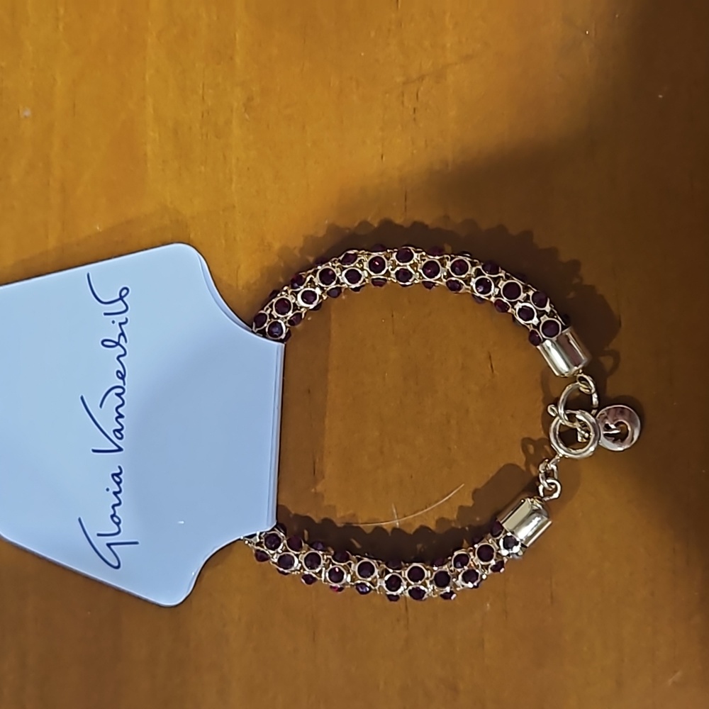 Gloria Vanderbilt bracelet